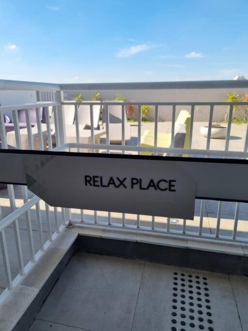 Ap10 Confortavel Com Wifi, Piscina, Rooftoop E Academia Em Frente Ao Metro São Paulo