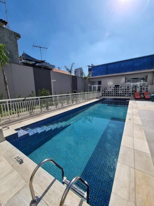 Ap10 Confortavel Com Wifi, Piscina, Rooftoop E Academia Em Frente Ao Metro Apartamento *